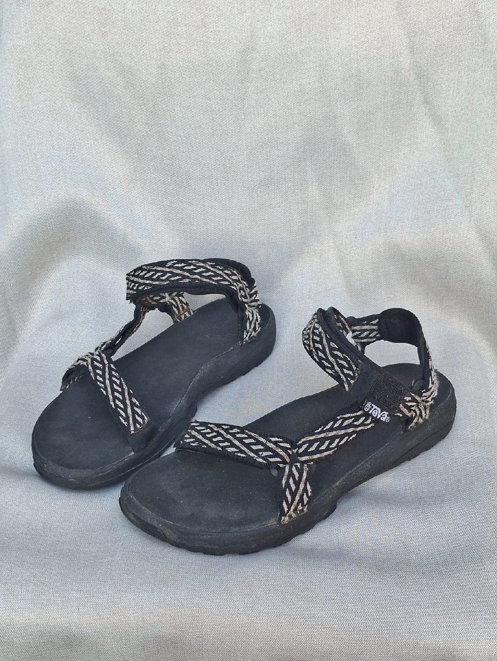 Teva Hurricane Sport Sandals Patterned Straps Black Cream Beige Size 8 Wide
